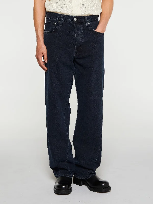 Wide Twist Jeans in Blue Black