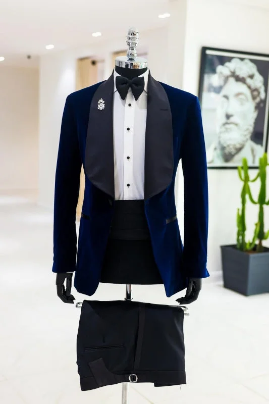 Stylish Navy Blue Lapel Two Pieces Velvet Wedding Suits Tuxedo Suits for Men